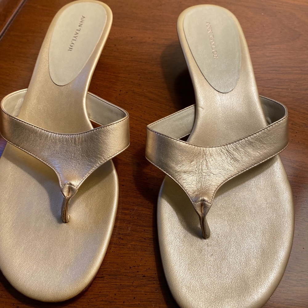 Ann Taylor gold kitten heal sandals